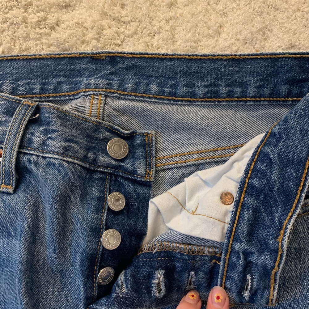 Embroidered Levi’s🌹🌹 - Picture 3 of 4